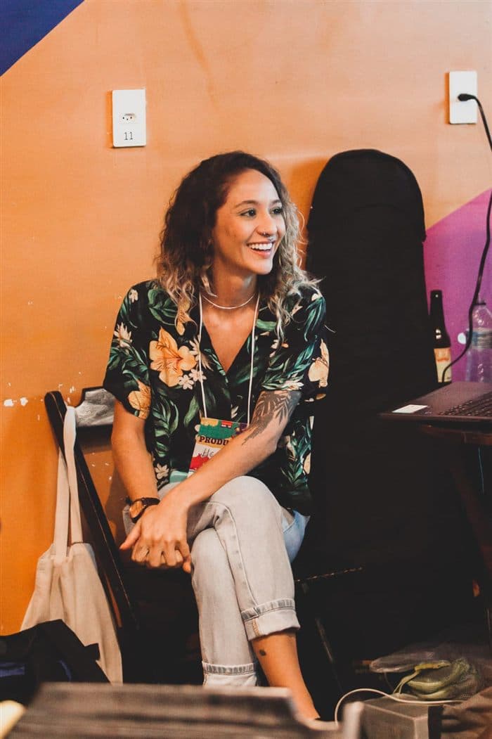 Hellora Boff sorrindo
